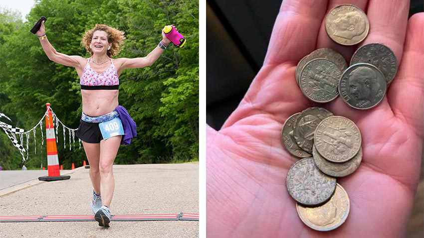 一个女人拿着一把硬币跑马拉松